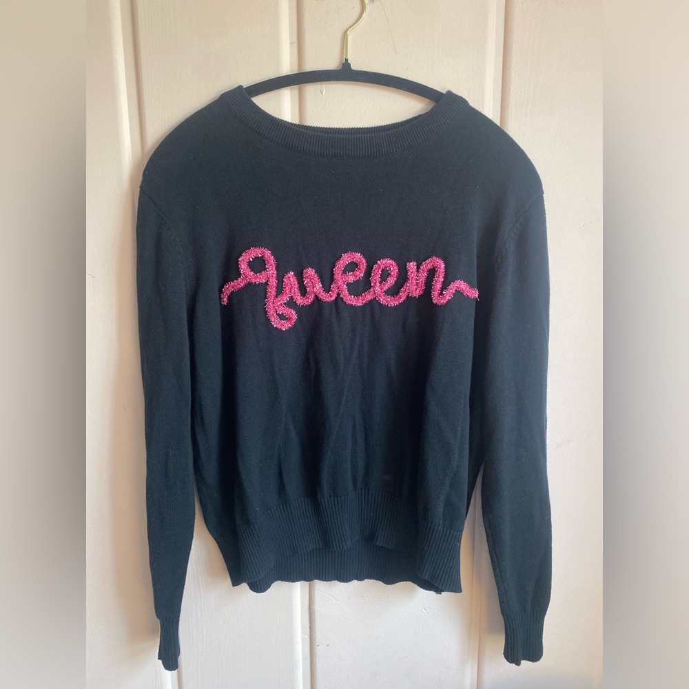 Staccato Black Sweater with Pink 'Queen' Design